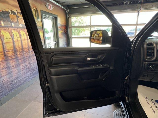 Photo of 2025 Diamond Black RAM 1500