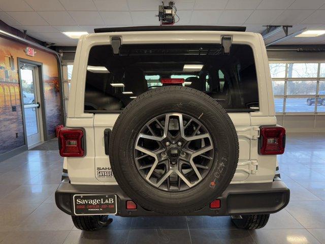 Photo of 2025 Bright White Clearcoat Jeep Wrangler