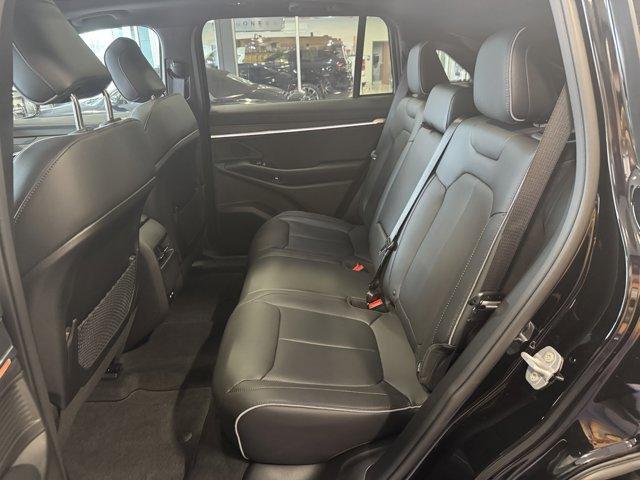Photo of 2025 Diamond Black Jeep Wagoneer S
