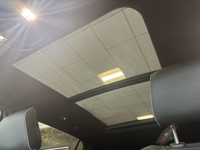 Photo of 2025 Diamond Black Jeep Wagoneer S