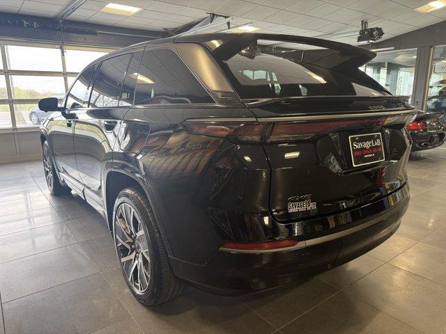 Photo of 2025 Diamond Black Jeep Wagoneer S