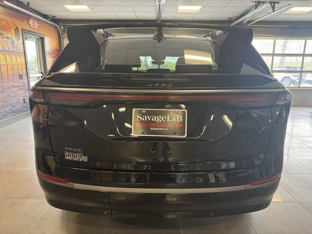 Photo of 2025 Diamond Black Jeep Wagoneer S