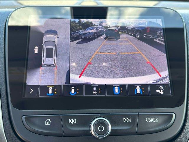 Photo of 2021 Silver Ice Metallic Chevrolet Equinox