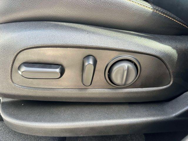Photo of 2021 Silver Ice Metallic Chevrolet Equinox