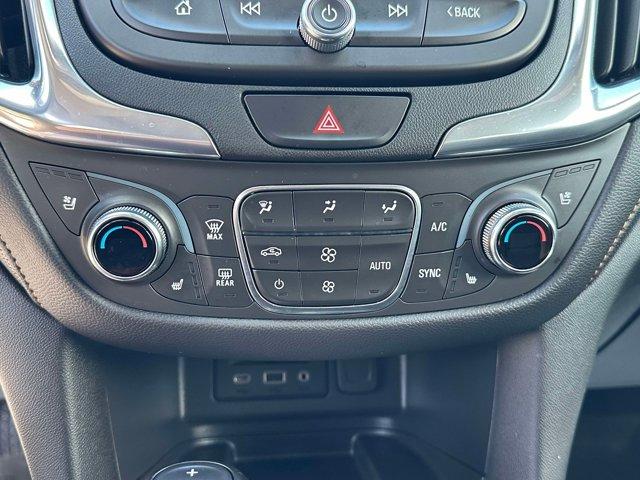 Photo of 2021 Silver Ice Metallic Chevrolet Equinox
