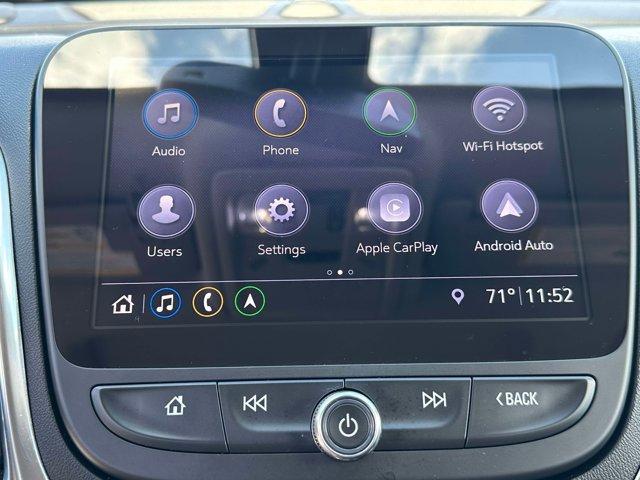 Photo of 2021 Silver Ice Metallic Chevrolet Equinox