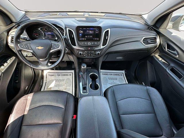 Photo of 2021 Silver Ice Metallic Chevrolet Equinox