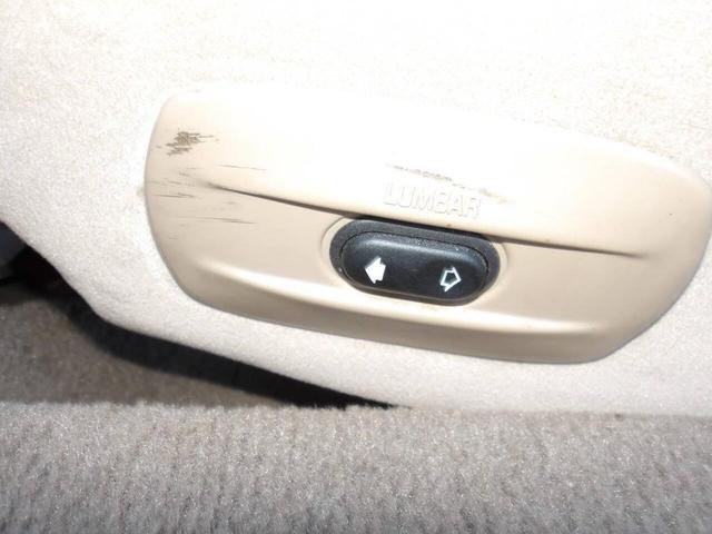 Photo of 2005 Tan Mercury Grand Marquis
