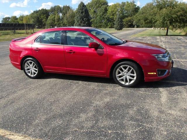 Photo of 2012 Maroon Ford Fusion