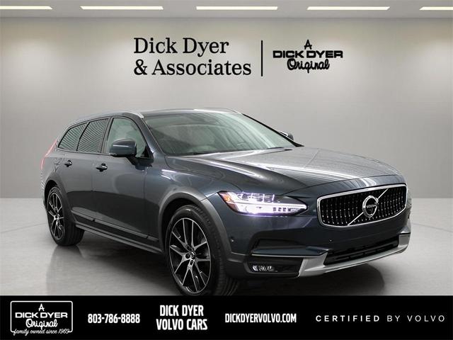 2018 Volvo V90 Cross Country