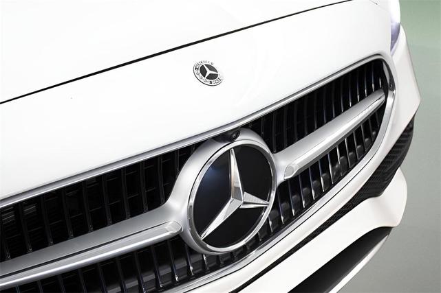 Photo of 2025 Polar White Mercedes-Benz C-Class
