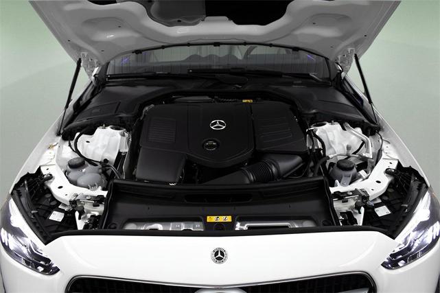 Photo of 2024 Polar White Mercedes-Benz C-Class