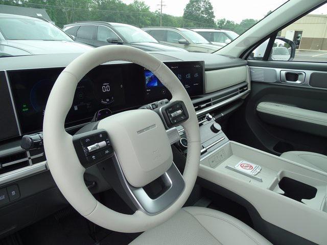 Photo of 2025 White Hyundai SANTA FE HEV