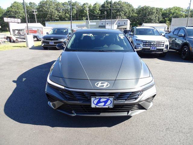 Photo of 2025 Amazon Gray Hyundai ELANTRA