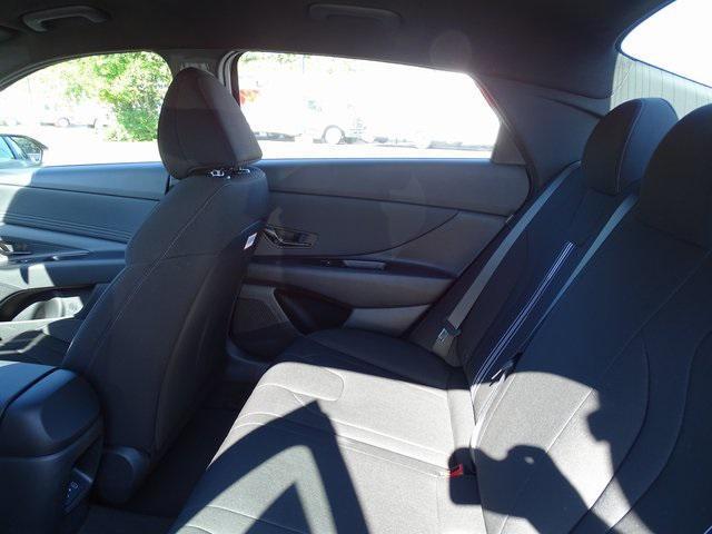 Photo of 2025 Amazon Gray Hyundai ELANTRA