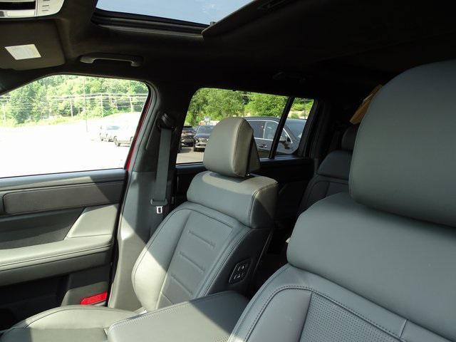 Photo of 2025 Red Hyundai SANTA FE HEV