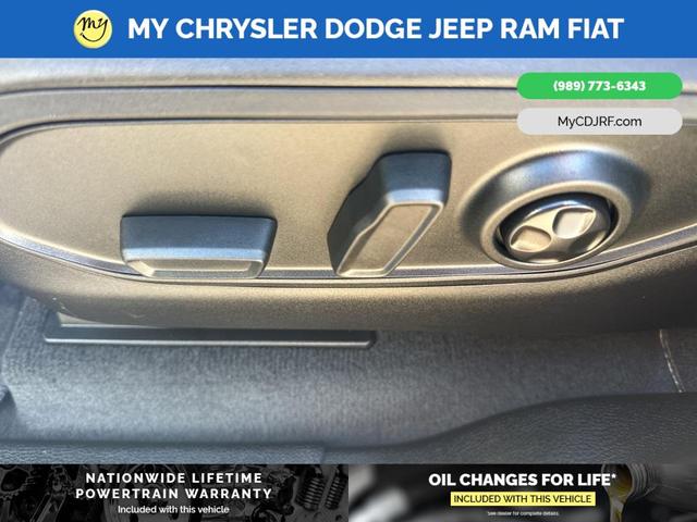Photo of 2025 Silver Zynith Jeep Grand Cherokee