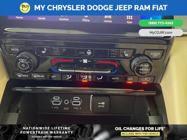 Photo of 2025 Bright White Clearcoat Jeep Grand Cherokee L