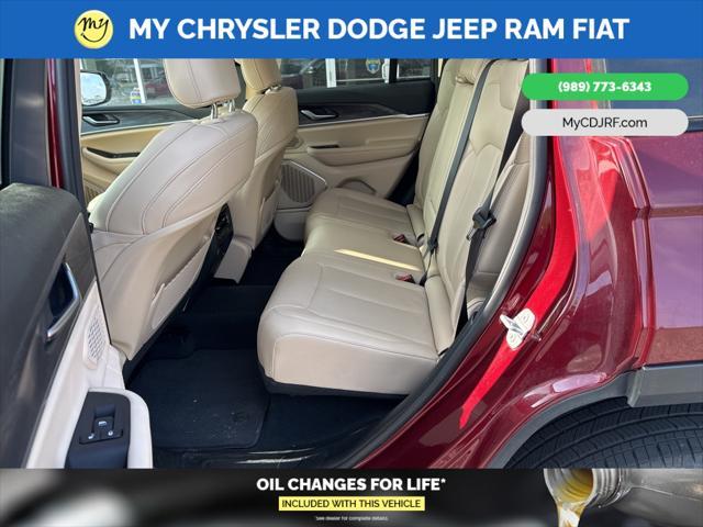 Photo of 2022 Velvet Red Pearlcoat Jeep Grand Cherokee
