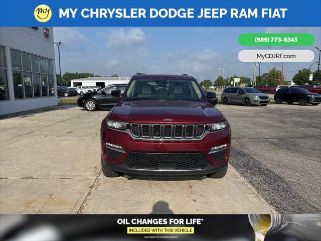 Photo of 2022 Velvet Red Pearlcoat Jeep Grand Cherokee