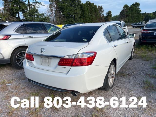 Photo of 2015 White Orchid Pearl Honda Accord