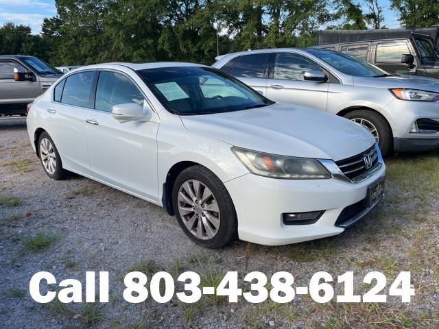 Photo of 2015 White Orchid Pearl Honda Accord
