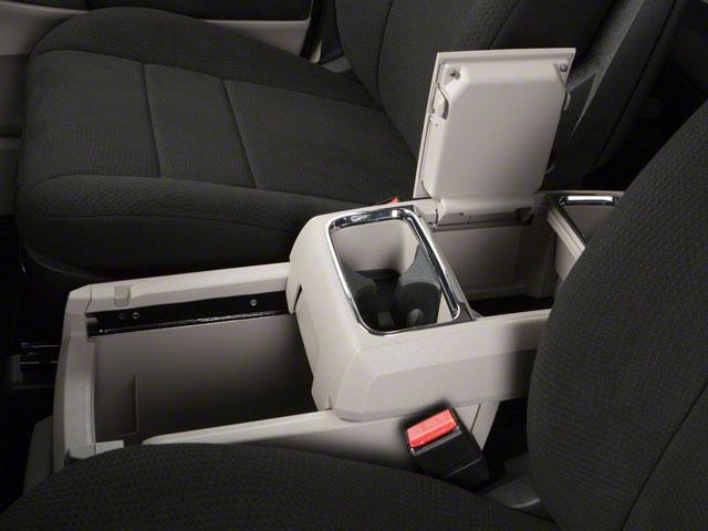 Photo of 2011 Stone White Clearcoat Dodge Grand Caravan