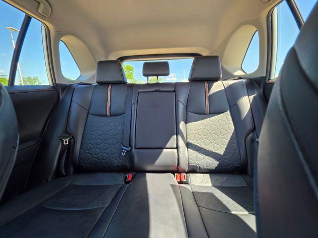 Photo of 2022 Super White Toyota RAV4