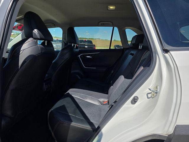 Photo of 2022 Super White Toyota RAV4
