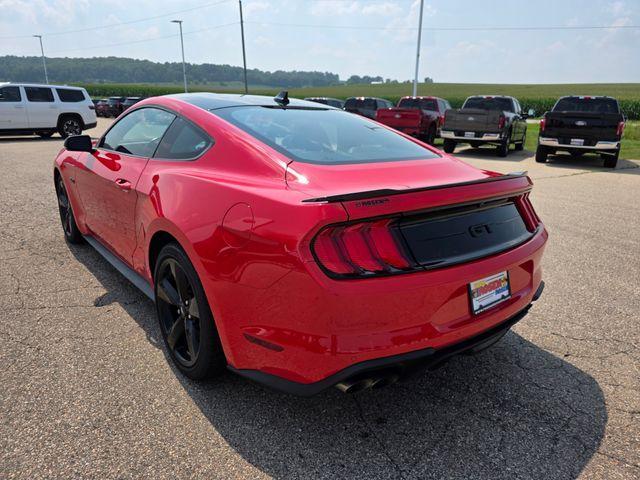 Photo of 2022 Race Red Ford Mustang