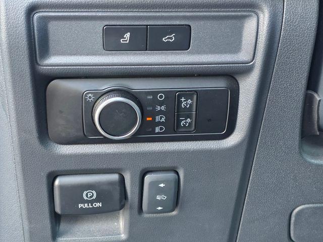 Photo of 2024 Agate Black Metallic Ford Expedition Max