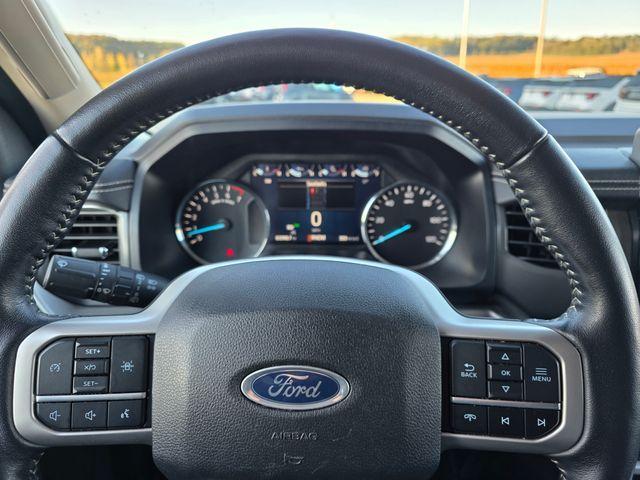 Photo of 2024 Agate Black Metallic Ford Expedition Max