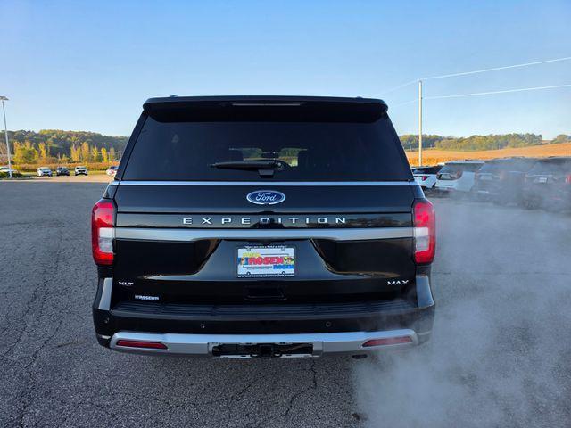 Photo of 2024 Agate Black Metallic Ford Expedition Max
