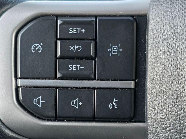 Photo of 2024 Agate Black Metallic Ford Expedition Max