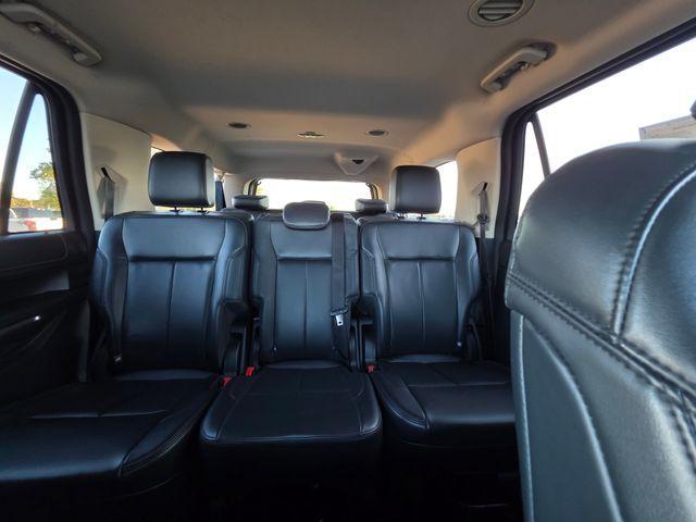 Photo of 2024 Agate Black Metallic Ford Expedition Max