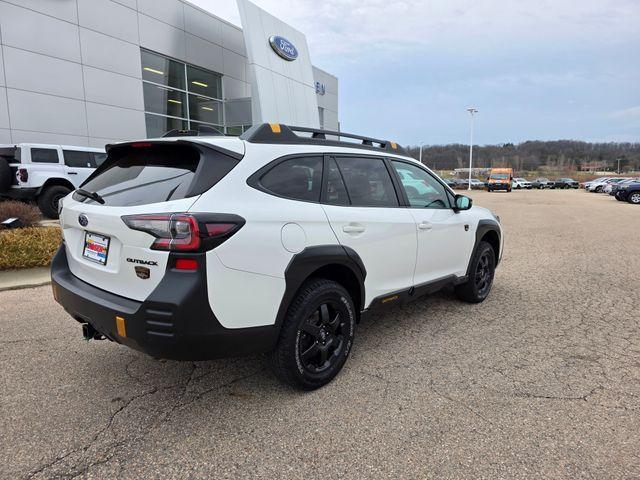 Photo of 2023 Crystal White Pearl Subaru Outback