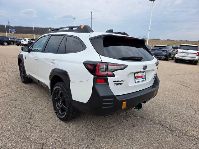 Photo of 2023 Crystal White Pearl Subaru Outback