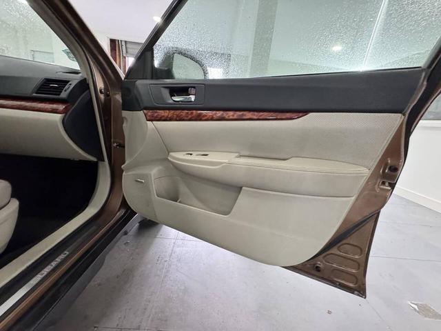 Photo of 2011 Caramel Bronze Pearl Subaru Outback