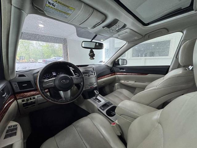 Photo of 2011 Caramel Bronze Pearl Subaru Outback
