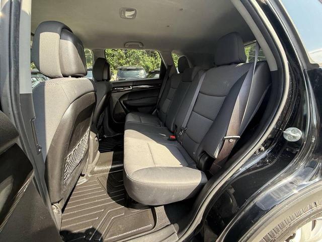 Photo of 2012 Ebony Black Kia Sorento