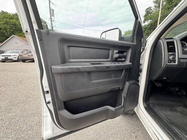 Photo of 2014 Bright White Clearcoat RAM 2500