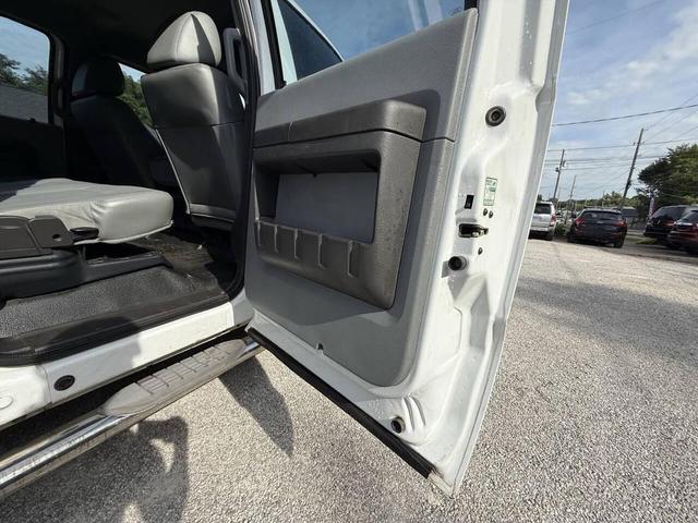 Photo of 2012 Oxford White Ford F-250