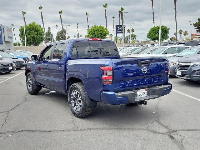 Photo of 2022 Deep Blue Pearl Nissan Frontier