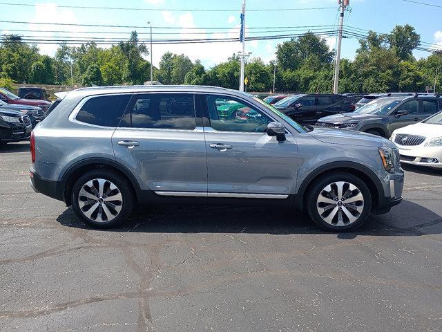 Photo of 2021 Everlasting Silver Kia Telluride