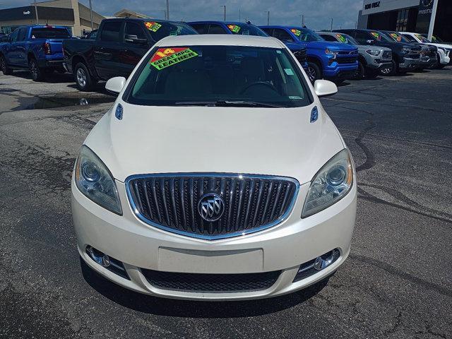 Photo of 2014 White Diamond Tricoat Buick Verano