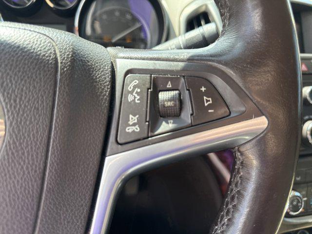 Photo of 2014 White Diamond Tricoat Buick Verano