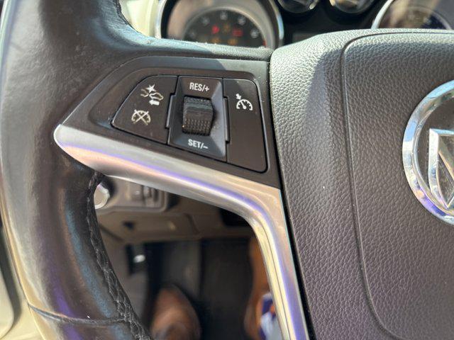 Photo of 2014 White Diamond Tricoat Buick Verano