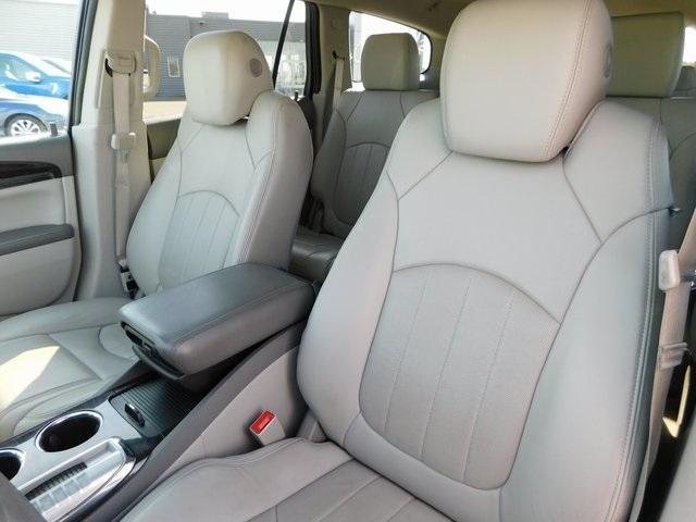 Photo of 2015 Quicksilver Metallic Buick Enclave