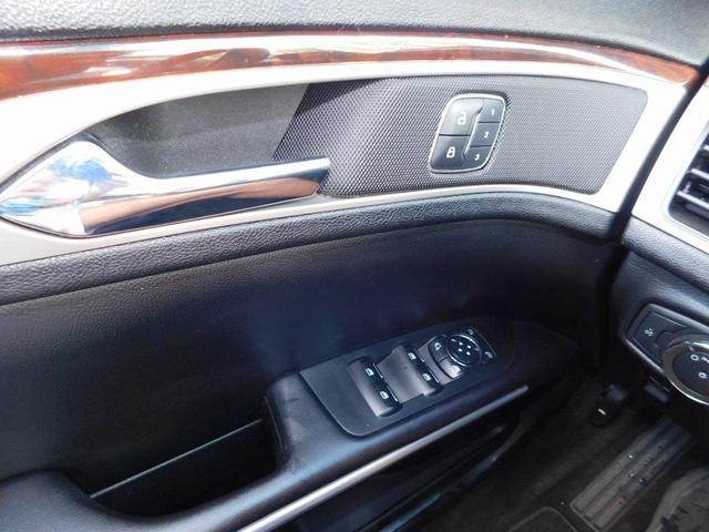 Photo of 2016 Ingot Silver Lincoln MKZ Hybrid