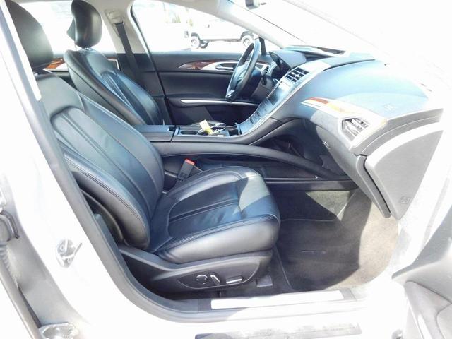Photo of 2016 Ingot Silver Lincoln MKZ Hybrid